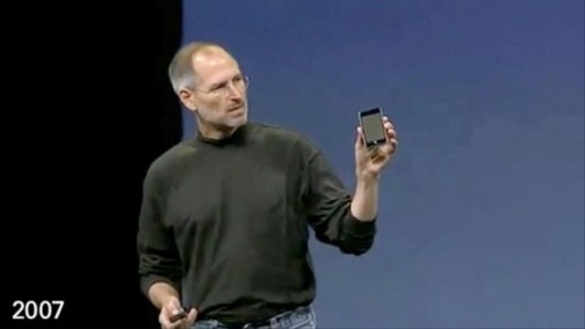 2007-ipod-touch-steve-jobs-pocket-ipod-evolution-530x298